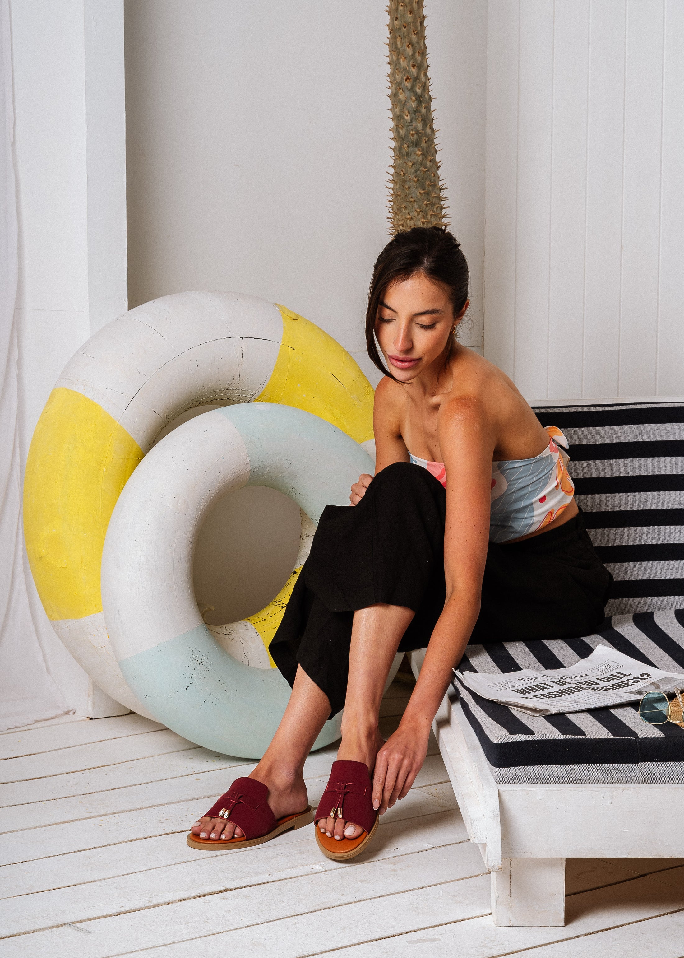 Elegant Open-Toe Flat Slides - maroon