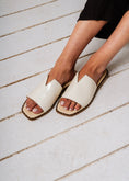 Load image into Gallery viewer, Sleek V-Cut Square Slides - beige
