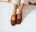 Load image into Gallery viewer, Lattice Flat Sandals - camel
