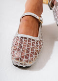 Load image into Gallery viewer, The Geometric Mesh Flat -  silver
