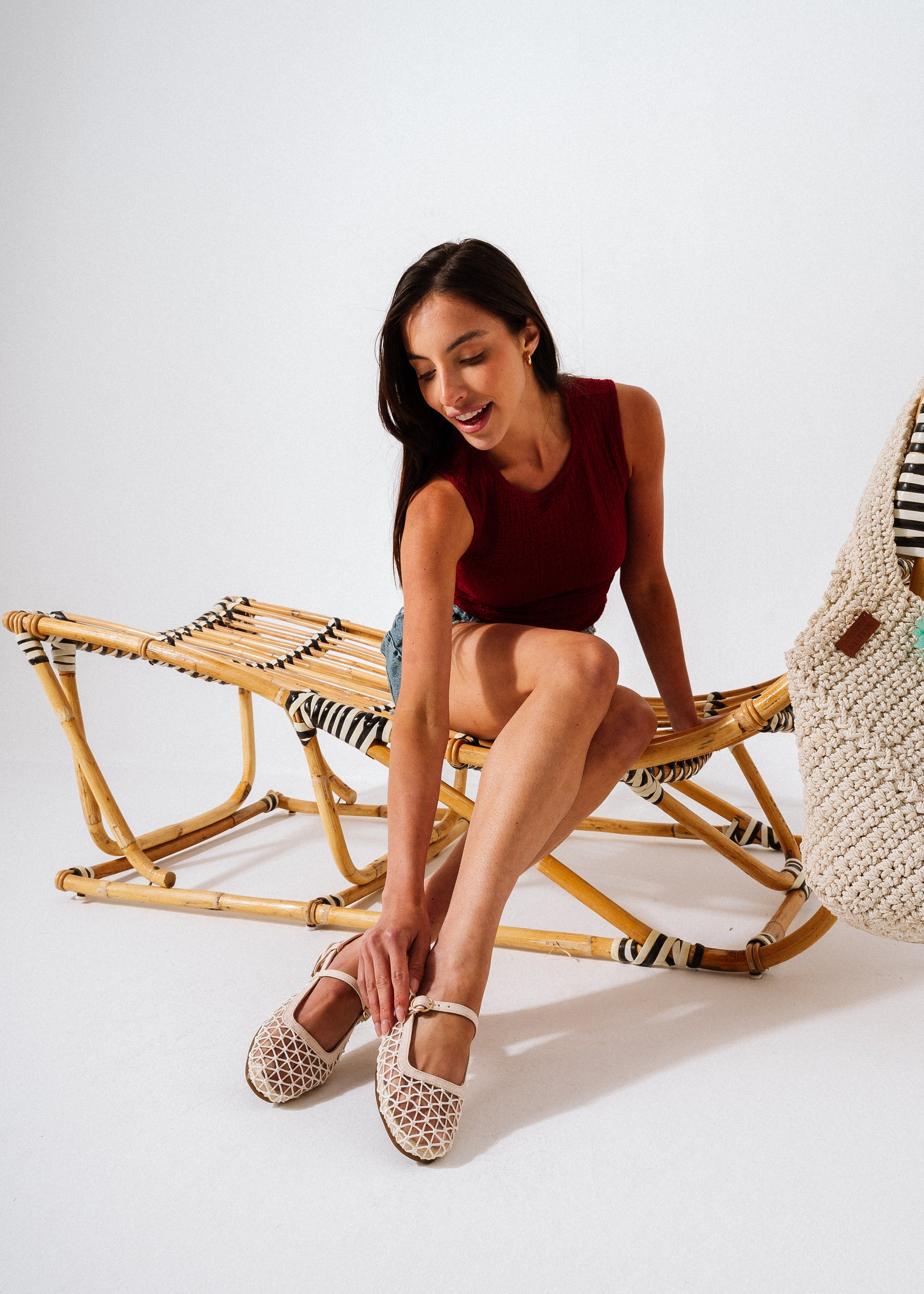 The Geometric Mesh Flat -  beige