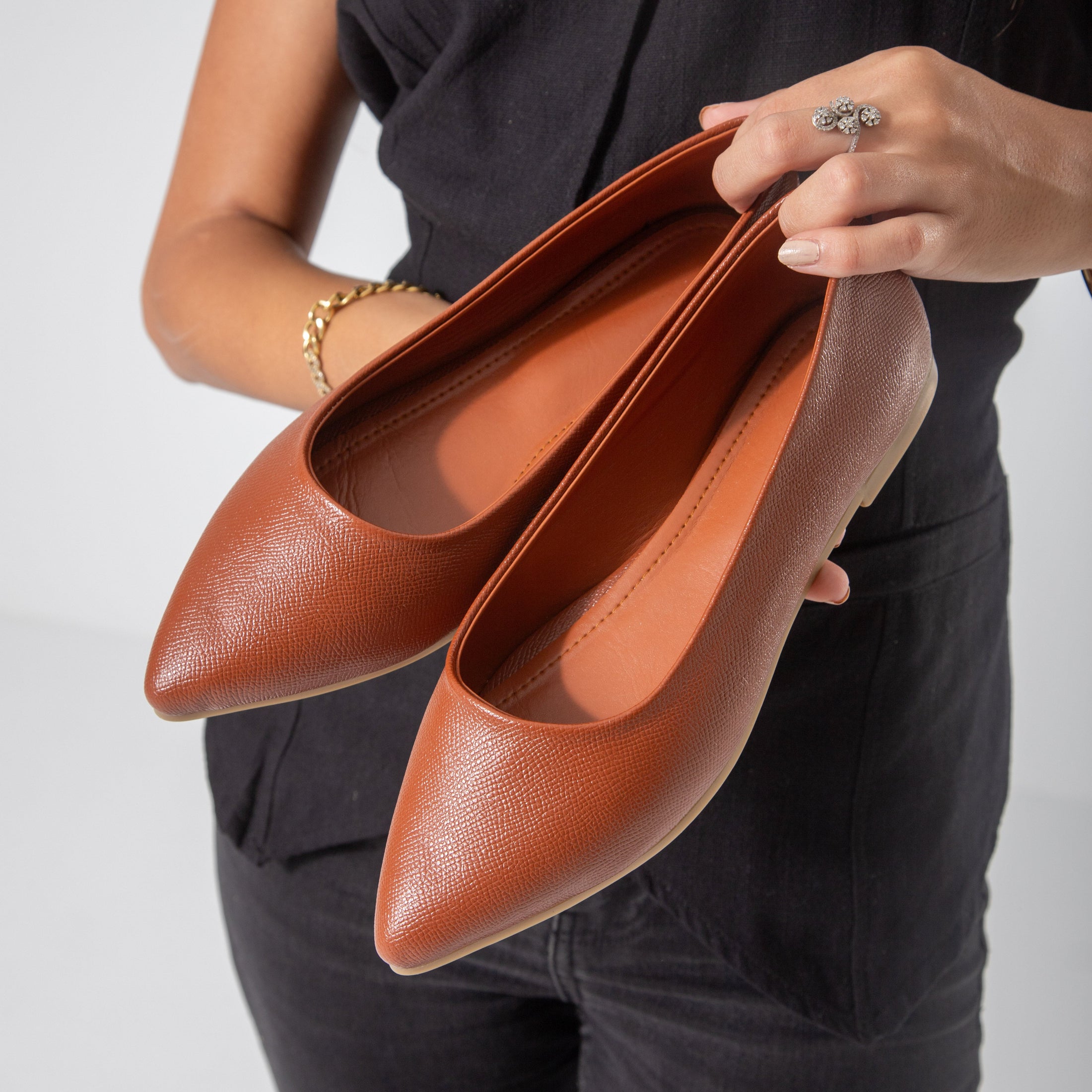The Essential Flat-camel