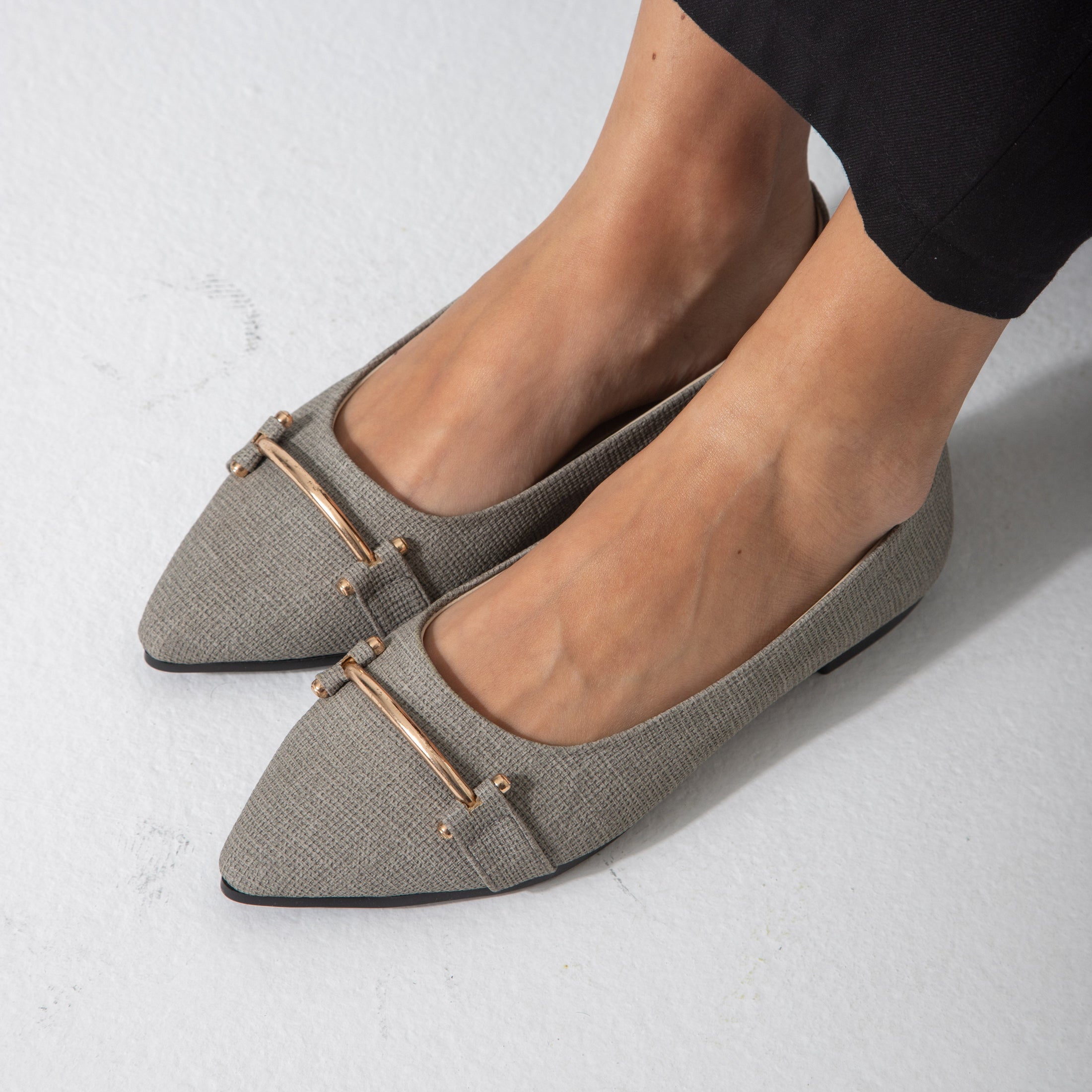 The Meridian Flat-gray