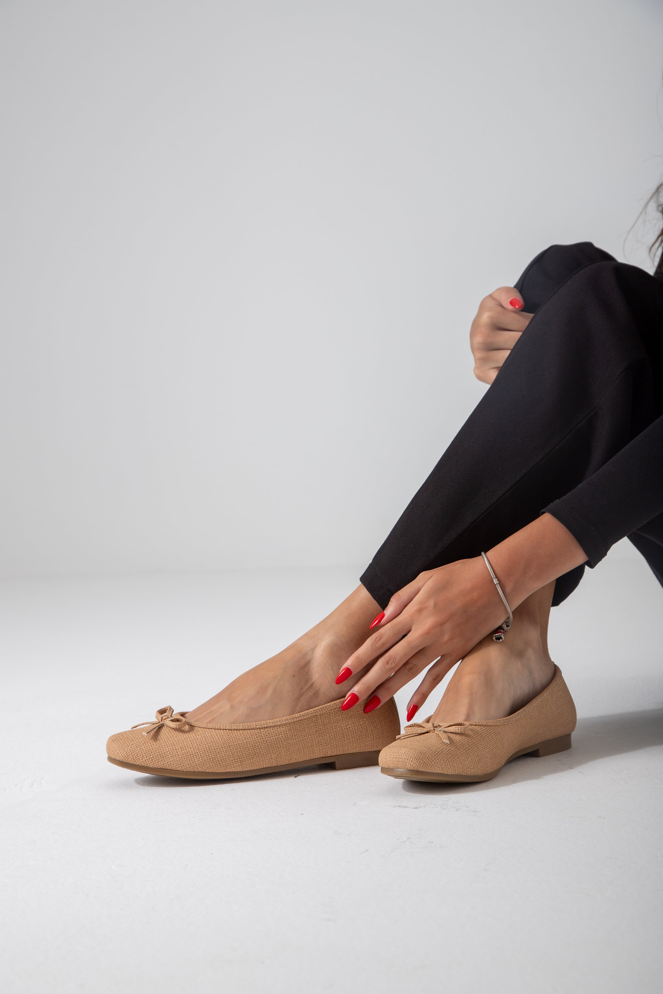 The Textured Ballet Flat-beige