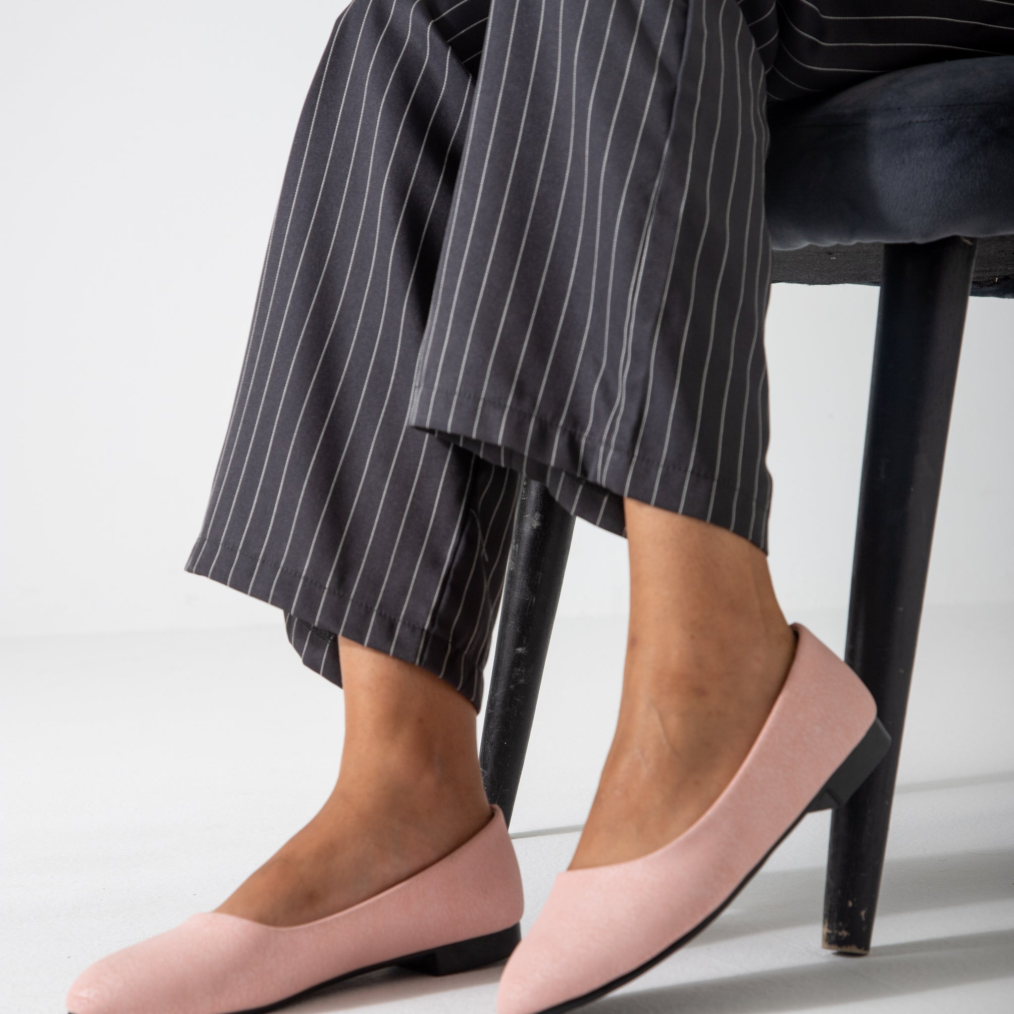 Cracked-Effect Ballet Flat-pink