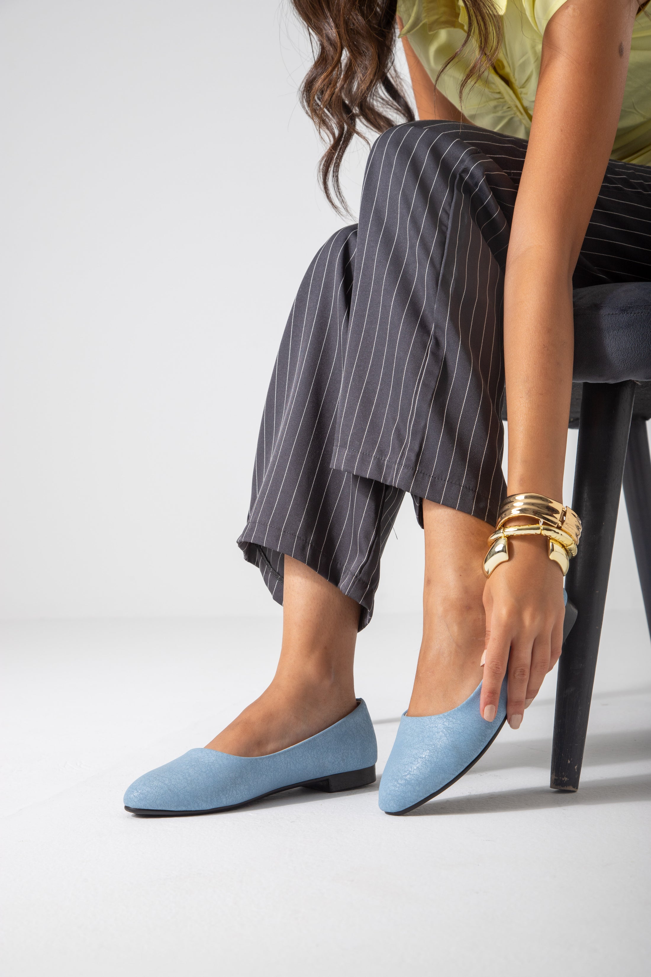 Cracked-Effect Ballet Flat-blue