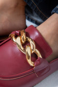 Load image into Gallery viewer, Chain-Detail Clog-marron
