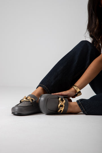 Chain-Detail Clog-gray