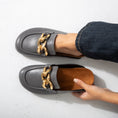 Load image into Gallery viewer, Chain-Detail Clog-gray
