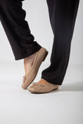 Load image into Gallery viewer, Suede-Ballet Flat-beige
