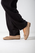 Load image into Gallery viewer, Suede-Ballet Flat-beige
