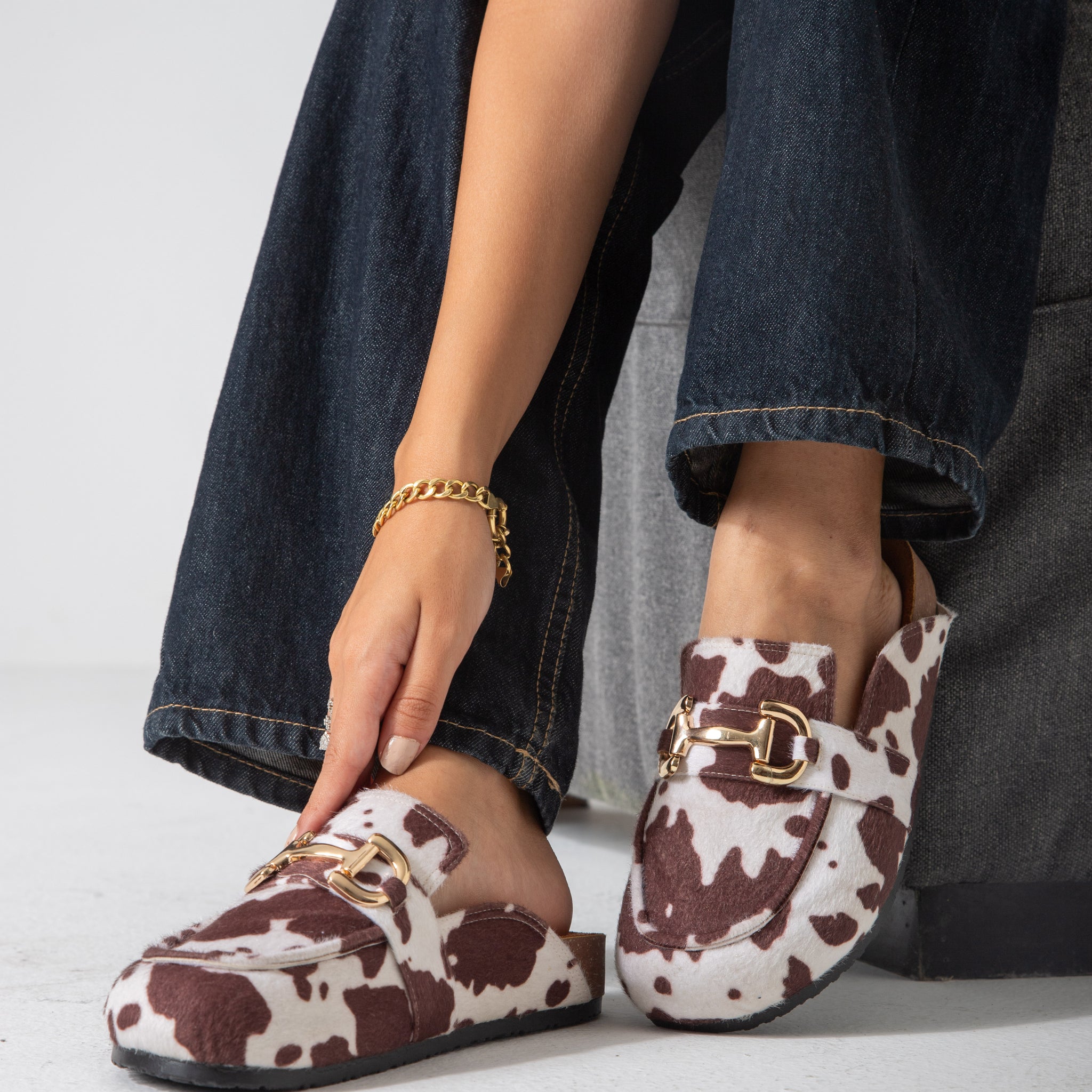 The Safari Clogs-brown