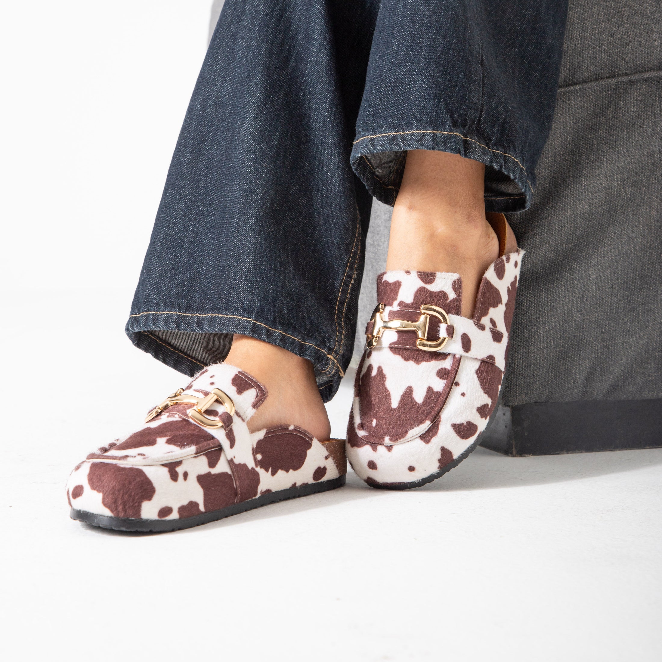 The Safari Clogs-brown