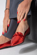 Load image into Gallery viewer, Metallic Snake Flats-red
