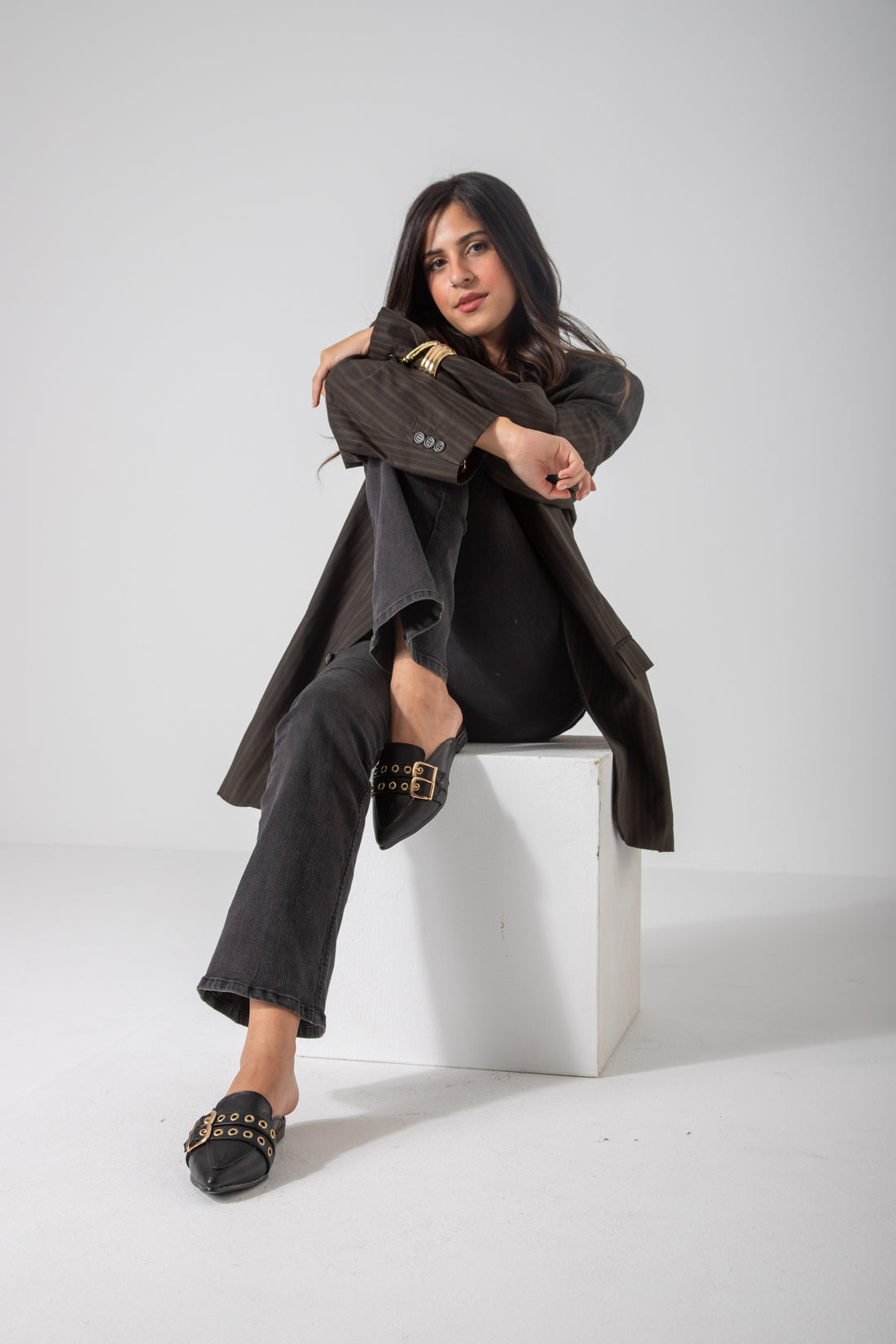 The Riviera Mule-black