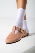 Load image into Gallery viewer, Suede Comfort Clog-pink
