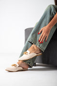 Load image into Gallery viewer, The City Point Mule-beige
