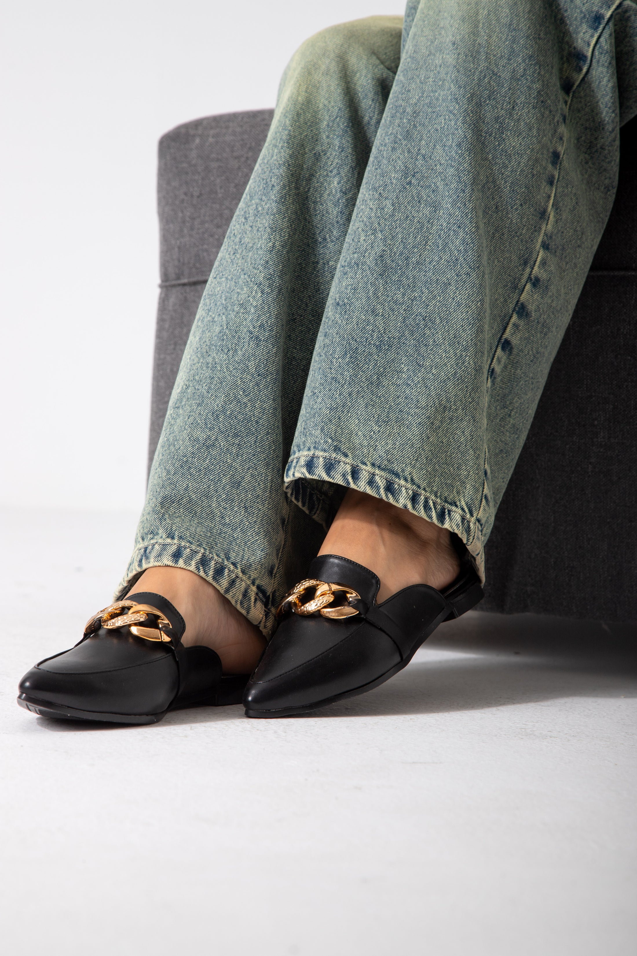 The City Point Mule-black