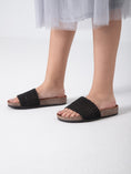 Load image into Gallery viewer, Knotted Calm Step - black
