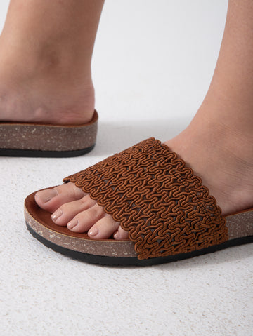 Knotted Calm Step - brown