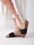 Load image into Gallery viewer, Linear Luxe Slide - black
