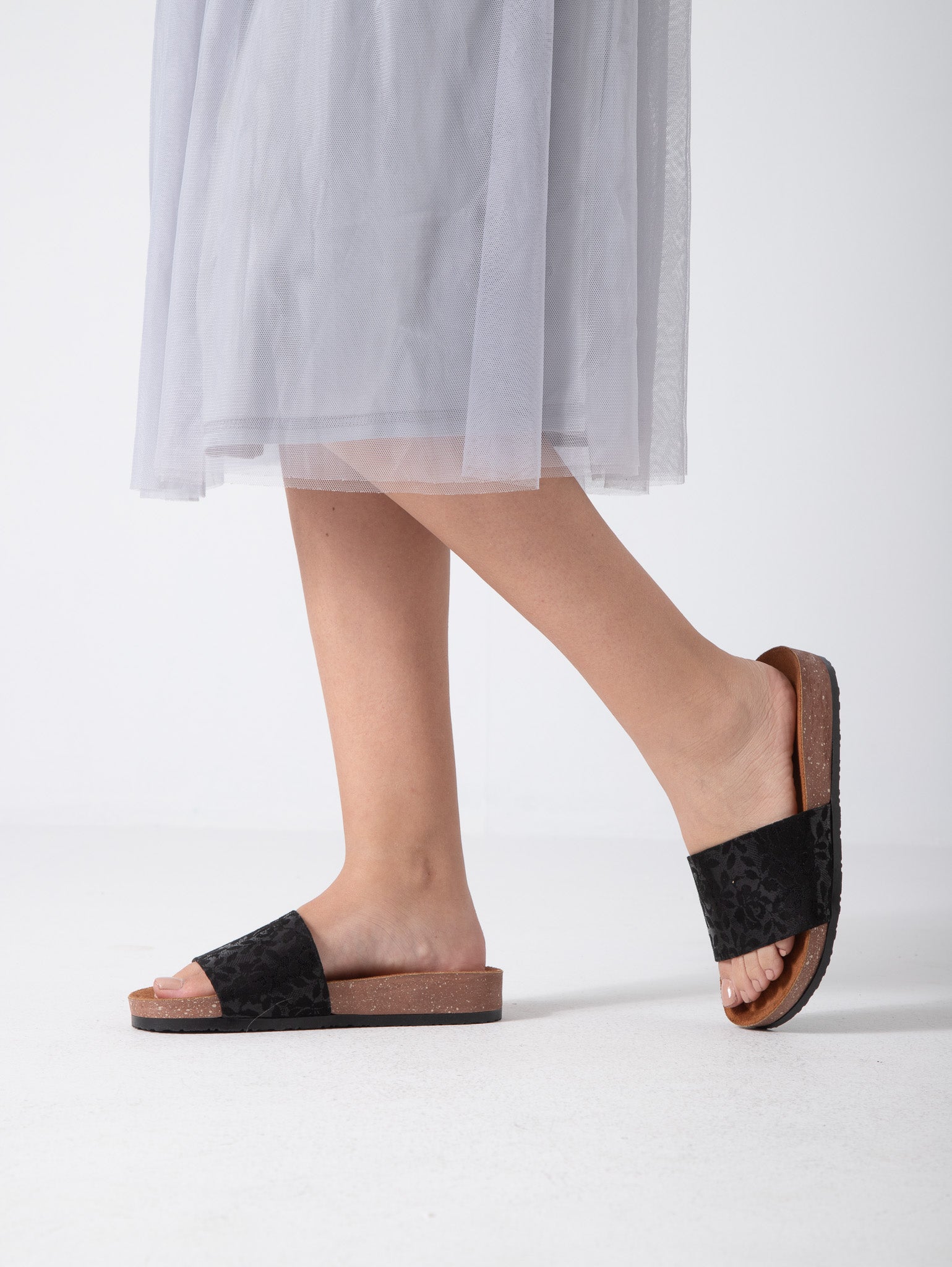 Vintage Charm Slip - black