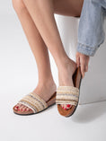 Load image into Gallery viewer, Playful Texture Mood - beige

