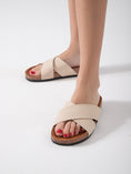 Load image into Gallery viewer, Soft Cross Comfort - beige
