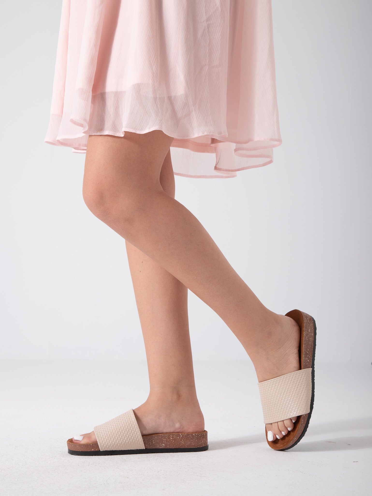 Everyday Scaled Charm - beige