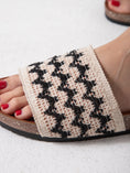 Load image into Gallery viewer, Tropic Zigzag Slide - black
