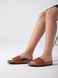 Load image into Gallery viewer, Braided Glam Slides - camel

