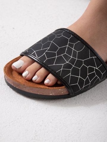 Urban Mosaic Slide - black & white