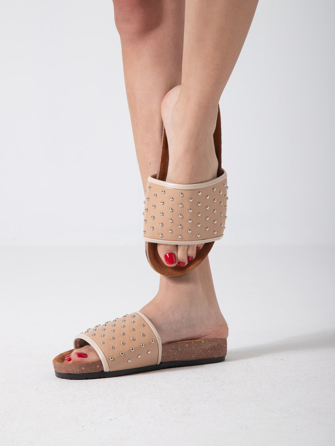 Urban Spike Slip - cafe
