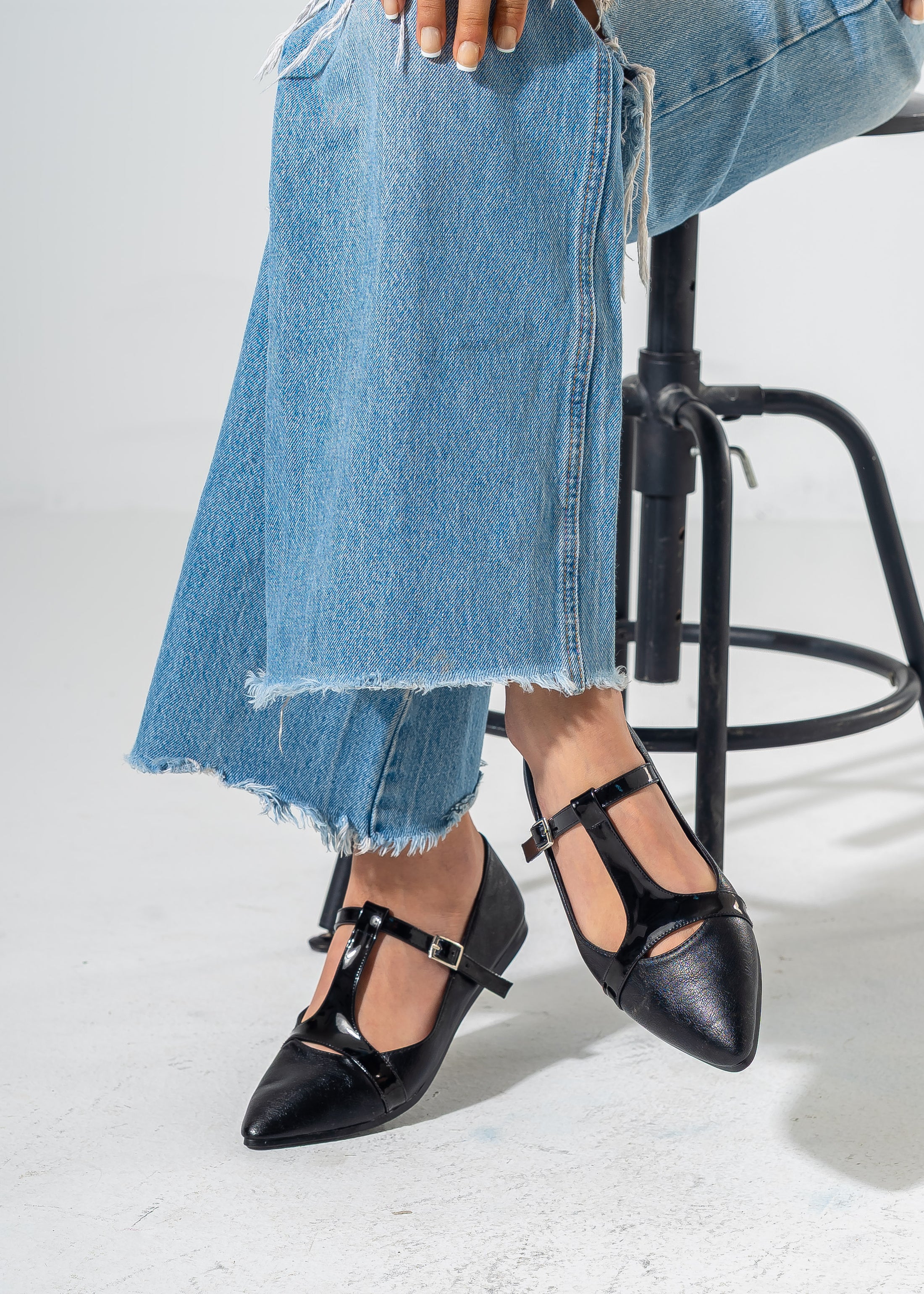 Pointed-Toe T-Strap Mary Jane Flats-BLACK