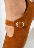 Load image into Gallery viewer, Chic Faux-Suede Flat-CAMEL
