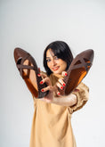 Load image into Gallery viewer, Bella Criss-Cross Flats-BROWN
