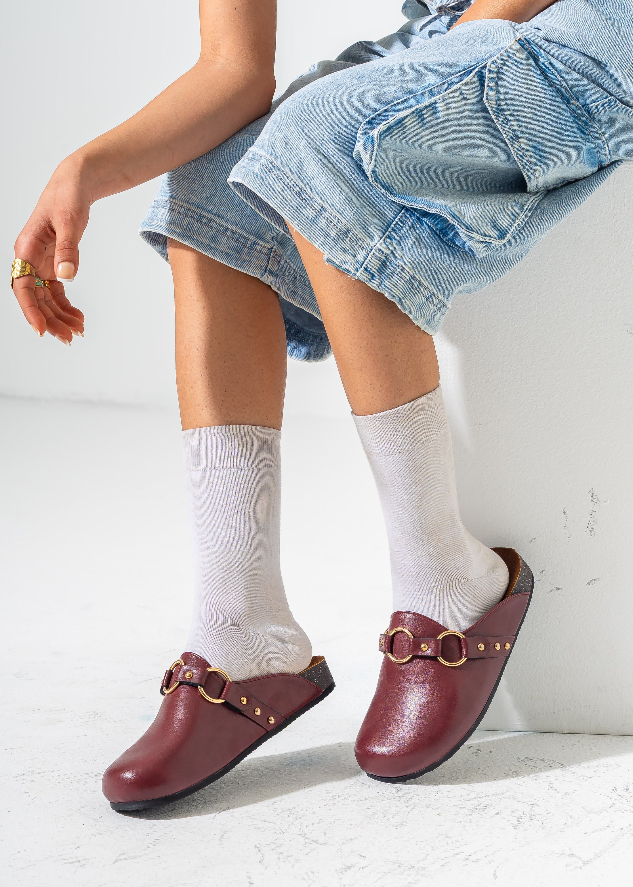 Classic Ring-Detail Clogs-MAROON