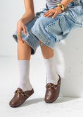 Load image into Gallery viewer, Classic Ring-Detail Clogs-BROWN
