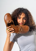 Load image into Gallery viewer, Classic Ring-Detail Clogs-CAMEL
