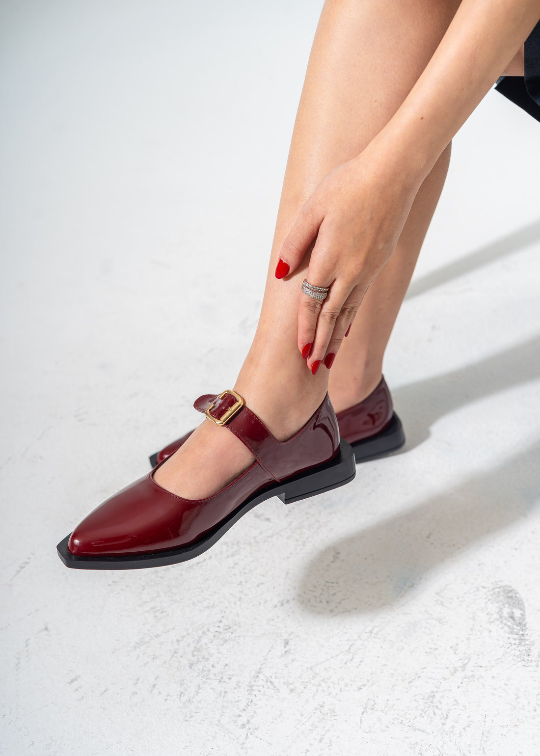The Edge Point Mary Janes-MAROON