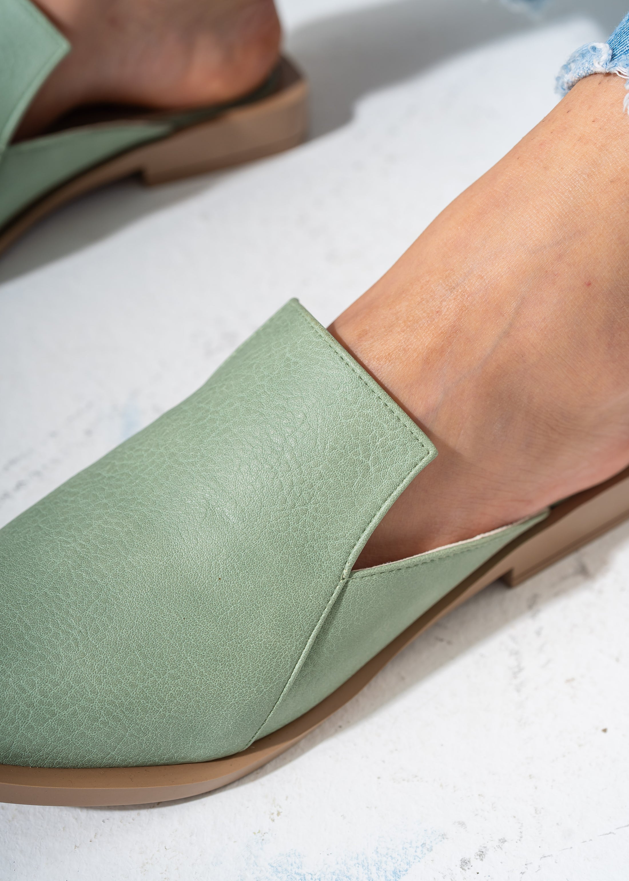 Architectural Cut-Out Pointed Toe Mules-GREEN