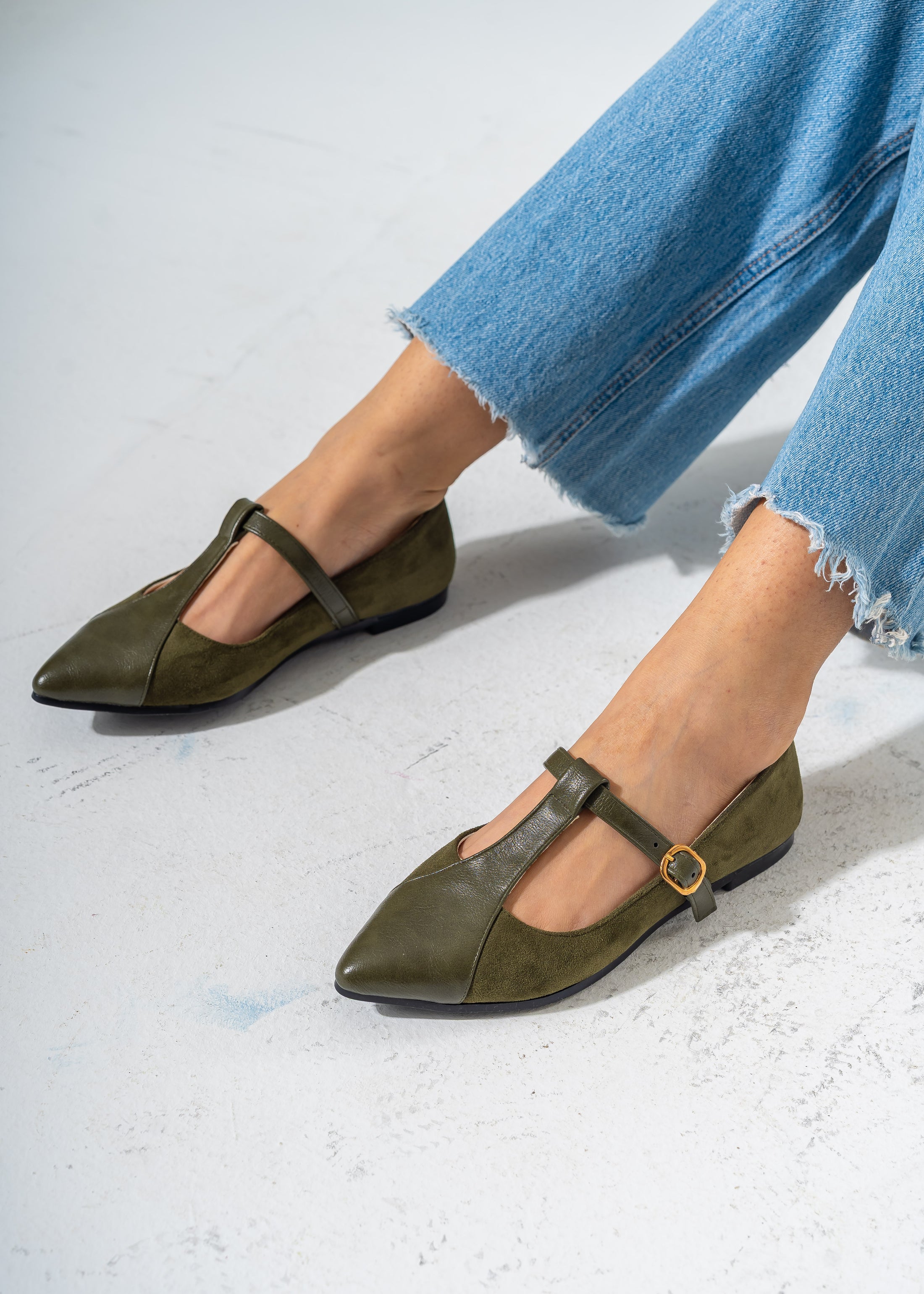 Pointed Toe T-Strap Flats-OLIVE