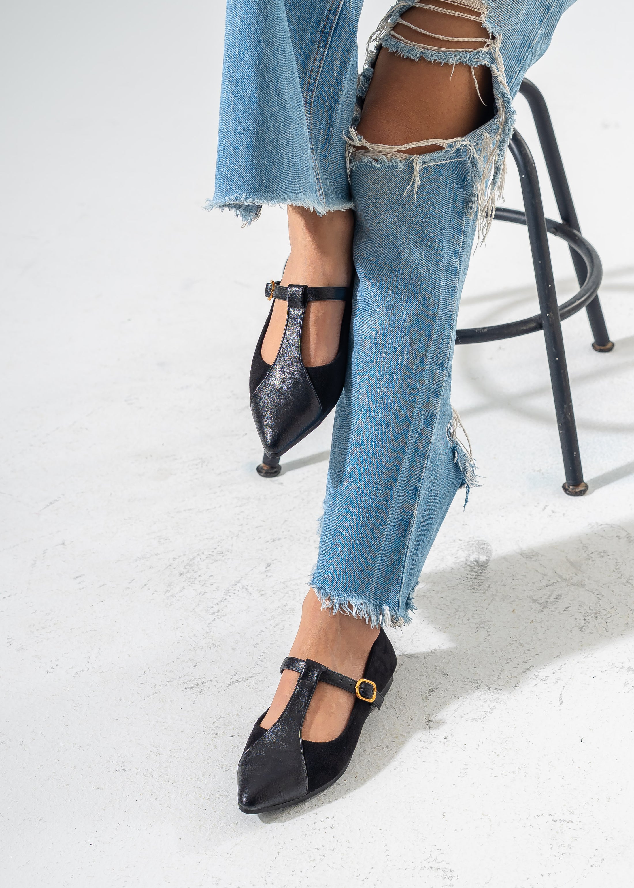 Pointed Toe T-Strap Flats-BLACK