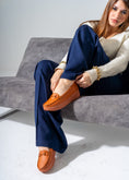 Load image into Gallery viewer, Elevated Comfort Flats -camel
