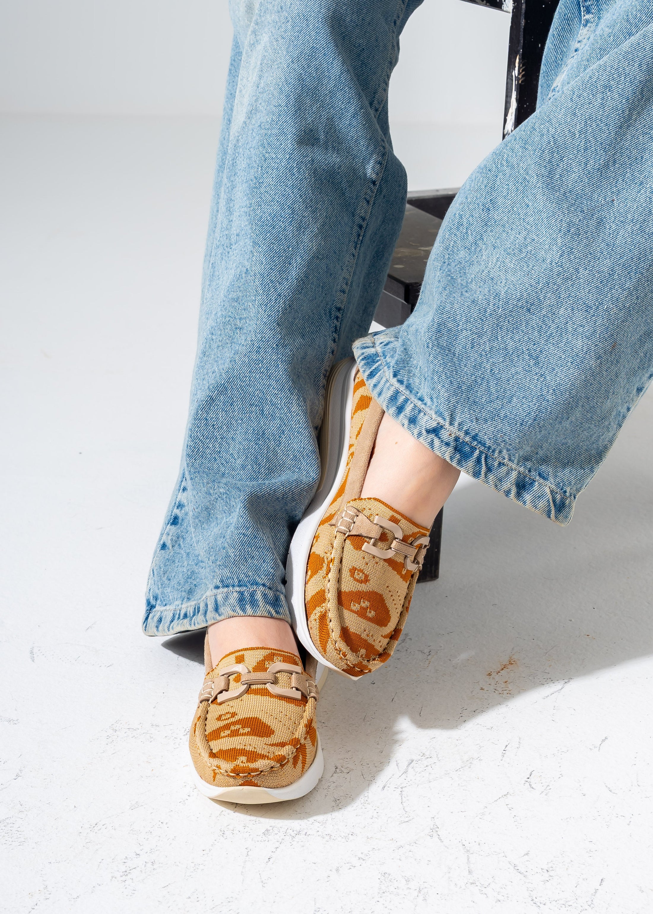 Casual Slip-on -beige
