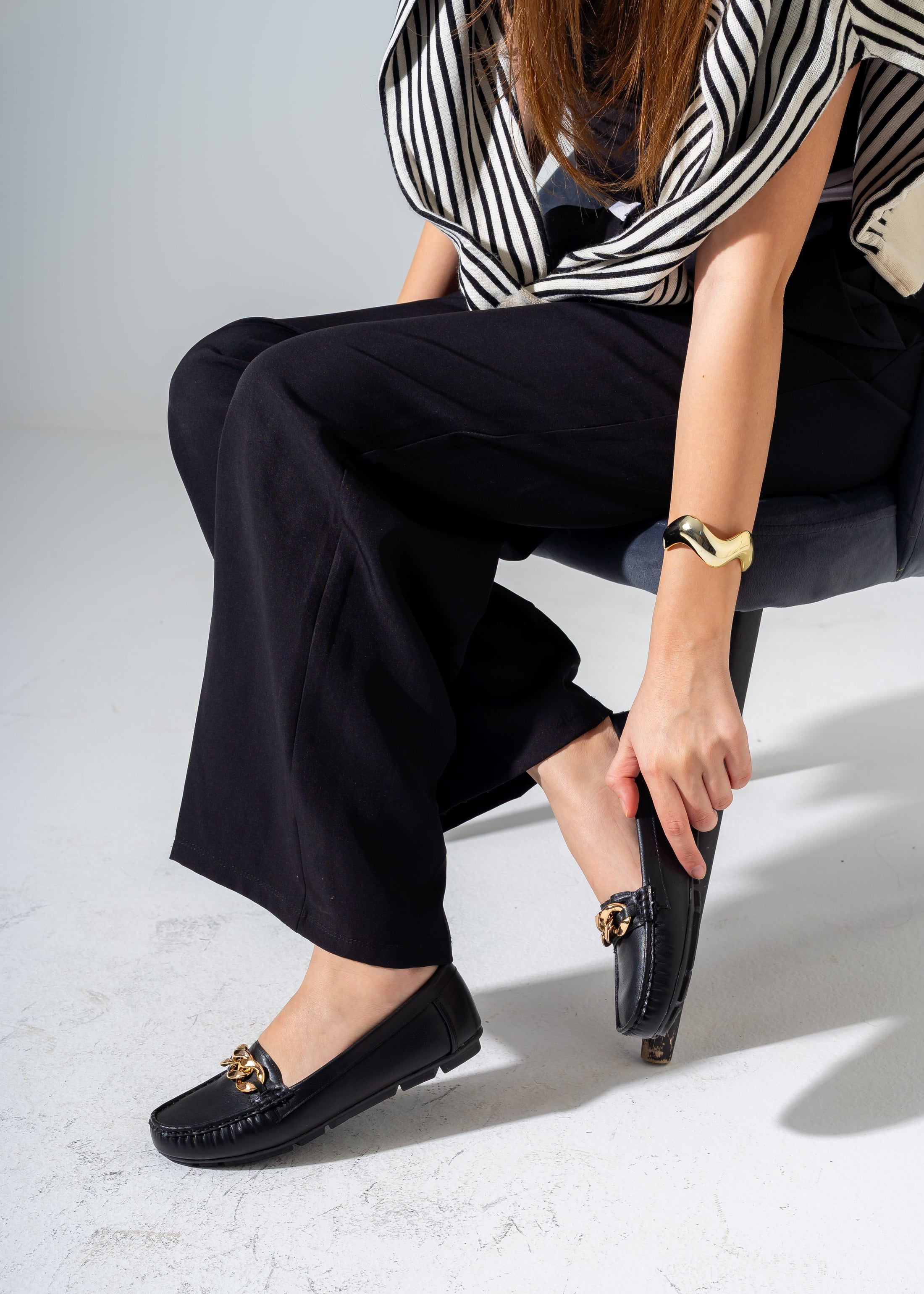 Metal Chain Flats -black