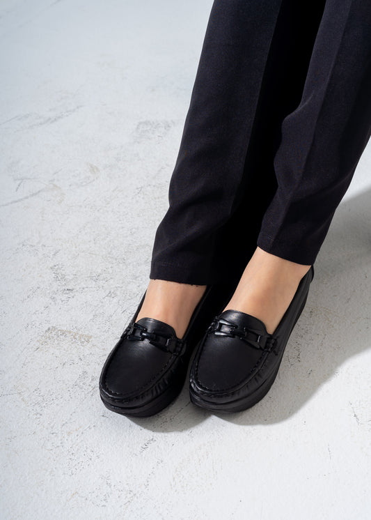 Chic Wedge Flats -black
