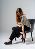 Load image into Gallery viewer, Chic Wedge Flats -black
