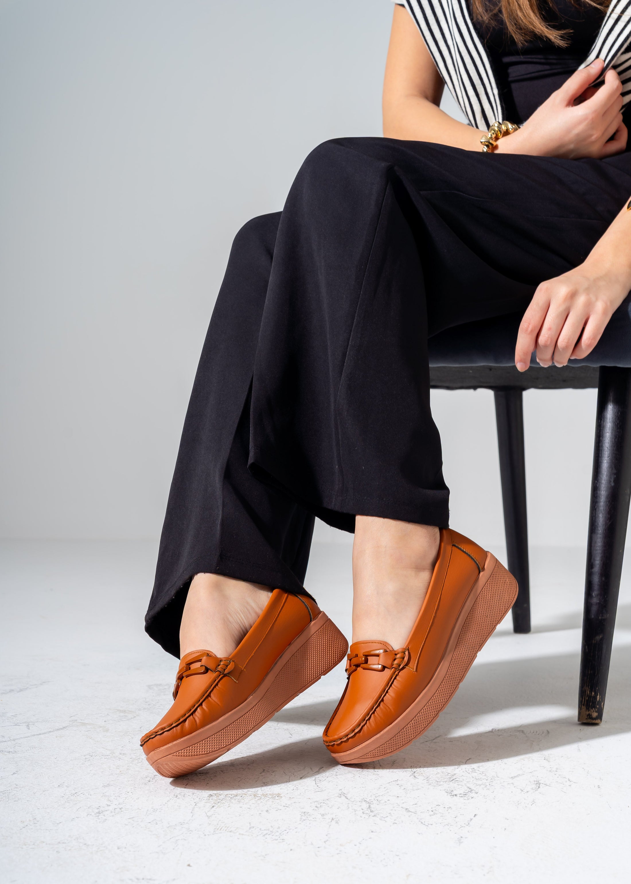Chic Wedge Flats -camel