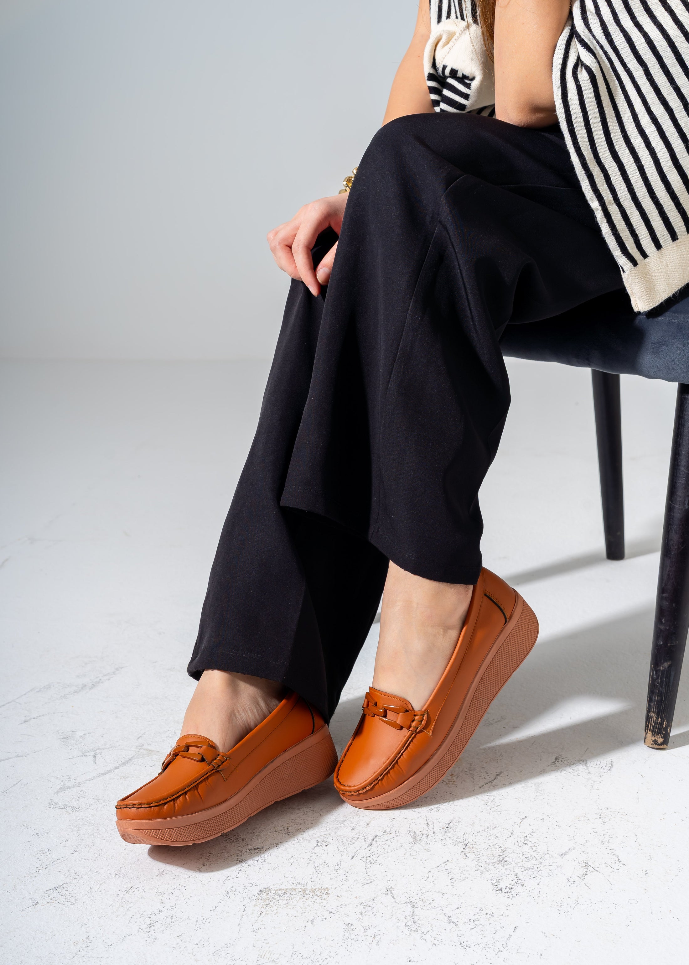 Chic Wedge Flats -camel